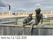 Белгород. Скульптура "Девочка и собака" (2010 год). Редакционное фото, фотограф Ольга Визави / Фотобанк Лори