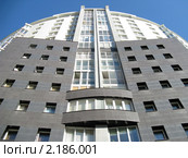 Фрагмент современного здания,Екатеринбург (2010 год). Стоковое фото, фотограф Людмила Банникова / Фотобанк Лори