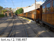 Старинный поезд из Пальмы в Сойер (Tren de Soller). Майорка. Испания. (2010 год). Редакционное фото, фотограф Вадим Хомяков / Фотобанк Лори