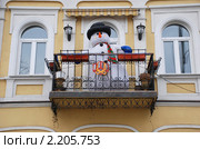 Снеговик на балконе. Стоковое фото, фотограф Николай Голицынский / Фотобанк Лори