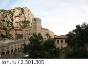 Общий вид монастыря Монсеррат. Каталония. Испания (2010 год). Редакционное фото, фотограф Наталья Чуб / Фотобанк Лори