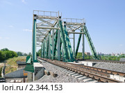 Железнодорожный мост на окружной железной дороге в Москве (2010 год). Стоковое фото, фотограф Алёшина Оксана / Фотобанк Лори