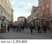 Улица Отец Поисий. Пловдив, Болгария (2010 год). Редакционное фото, фотограф Алексей Стоянов / Фотобанк Лори