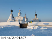 Ферапонтово с зонтиком (2011 год). Стоковое фото, фотограф Валерий Пчелинцев / Фотобанк Лори