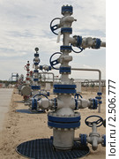 Нефтяная скважина. Колонная головка. Стоковое фото, фотограф Rumo / Фотобанк Лори