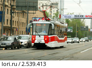 Трамвай, маршрут 45. Модель 71-153.3 (ЛМ-2008). Москва (2011 год). Редакционное фото, фотограф Щеголева Ольга / Фотобанк Лори