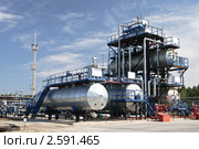 Нефтеперерабатывающий завод. Стоковое фото, фотограф Rumo / Фотобанк Лори