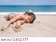 Девочка на берегу моря. Стоковое фото, фотограф Papoyan Irina / Фотобанк Лори