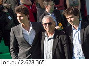 Карен Шахназаров с сыновьями (2011 год). Редакционное фото, фотограф Денис Макаренко / Фотобанк Лори