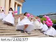 Сбежавшие невесты Cosmopolitan (2011 год). Редакционное фото, фотограф Анна Мартынова / Фотобанк Лори