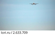 На глиссаде. Самолет А-320 заходит на посадку. (2011 год). Редакционное видео, видеограф Игорь Жоров / Фотобанк Лори
