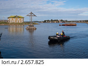 Соловки. Поклонный крест в гавани Благополучия (2007 год). Редакционное фото, фотограф Родион Власов / Фотобанк Лори