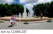 Фонтан в лечебном парке (г.Железноводск) (2011 год). Редакционное видео, видеограф Валерий Шилов / Фотобанк Лори