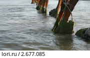 Рябь морской воды у буйков. Стоковое видео, видеограф Артем Поваров / Фотобанк Лори