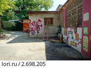 "Пэчворк дворик". Одесса, Украина. (2011 год). Редакционное фото, фотограф Некрасов Андрей / Фотобанк Лори