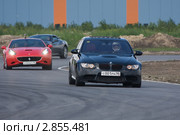 Спортивные автомобили, участвующие в гонке суперкаров (2011 год). Редакционное фото, фотограф Литвяк Игорь / Фотобанк Лори