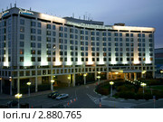 Ночная Москва. Гостиница "Рэдиссон САС Славянская" (Radisson SAS) (2011 год). Редакционное фото, фотограф Валерия Попова / Фотобанк Лори