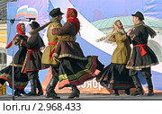 Народные гулянья на празднике народного единства 4 ноября в Костроме (2011 год). Редакционное фото, фотограф Елена Гаврилова / Фотобанк Лори