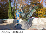 Нейтири и икран Сезе. Восковая фигура в сочинском парке Ривьера. (2011 год). Редакционное фото, фотограф Вячеслав Беляев / Фотобанк Лори