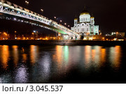 Ночной вид на Храм Христа Спасителя и Патриарший мост, Москва. Стоковое фото, фотограф Николай Винокуров / Фотобанк Лори