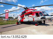 Самый массовый российский многоцелевой вертолёт МИ-8АМТ (МИ-171) на экспозиции авиасалона МАКС-2011, Жуковский, Россия. Редакционное фото, фотограф Николай Винокуров / Фотобанк Лори