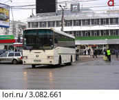 Москва. Виды города. Автобус № 622 "Рославль - Москва" едет по Щелковскому шоссе (2011 год). Редакционное фото, фотограф lana1501 / Фотобанк Лори