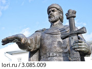 Памятник Юрию Долгорукому - основателю Костромы (2011 год). Редакционное фото, фотограф Илюхина Наталья / Фотобанк Лори