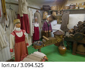Деревенская одежда и утварь дореволюционной России (2010 год). Редакционное фото, фотограф Алексей Пантелеев / Фотобанк Лори