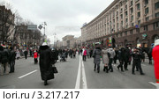 Праздничное гулянье на улице Крещатик  в Киеве (2012 год). Редакционное видео, видеограф Кирилл Трифонов / Фотобанк Лори