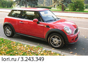 Автомобиль Mini Cooper (Мини-Купер) (2011 год). Редакционное фото, фотограф Алёшина Оксана / Фотобанк Лори