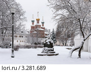 Снежной зимой в Новодевичьем монастыре (2012 год). Стоковое фото, фотограф Павел Широков / Фотобанк Лори