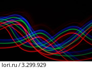 Абстрактные светящиеся красные, синие и зеленые линии на черном фоне. Стоковая иллюстрация, иллюстратор Losevsky Pavel / Фотобанк Лори