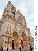 Собор Святого Иоанна Крестителя (Cathedral of St John the Baptist). Лион. Франция. Редакционное фото, фотограф E. O. / Фотобанк Лори