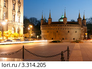 Барбакан в Кракове ночью. Польша (2011 год). Стоковое фото, фотограф Андрей Рыбачук / Фотобанк Лори