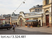 Улица Кузнецкий Мост. Москва, центр города (2011 год). Редакционное фото, фотограф Ольга Липунова / Фотобанк Лори