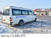Город Дмитров. Маршрутное такси на автовокзале (2012 год). Редакционное фото, фотограф Елена Коромыслова / Фотобанк Лори