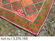 Ковер из войлока с традиционным киргизским узором (2011 год). Стоковое фото, фотограф Дарья Олеринская / Фотобанк Лори