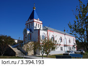 Православный Свято-Пантелеймоновский храм, село Кабардинка (2008 год). Редакционное фото, фотограф Игорь Архипов / Фотобанк Лори