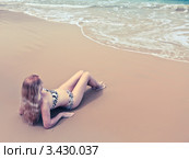 Девушка на пляже. Стоковое фото, фотограф Ольга Хорошунова / Фотобанк Лори