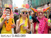 Участники флешмоба "Дримфлеш 2012" на улице Арбат, Москва, Россия. Редакционное фото, фотограф Николай Винокуров / Фотобанк Лори