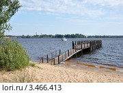 Пристань на берегу Рыбинского водохронилища. Стоковое фото, фотограф Голованов Сергей / Фотобанк Лори