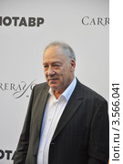 Кинорежиссер Александр Прошкин на "Кинотавре" в Сочи (2012 год). Редакционное фото, фотограф Анна Мартынова / Фотобанк Лори