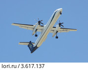 Турбовинтовой пассажирский Бомбардье Даш 8-402Q греческой авиакомпании Олимпик. Bombardier, Dash 8-402 serie Q (2012 год). Редакционное фото, фотограф Маргарита Герм / Фотобанк Лори