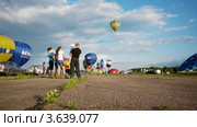 Великие Луки, 14 июня 2012 года: четвёртый день соревнований 17 Международной Встречи Воздухоплавателей. Редакционное видео, видеограф Андрей Ежов / Фотобанк Лори