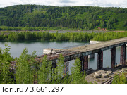 Недостроенная плотина Крапивинского водохранилища, Кемеровская область. Стоковое фото, фотограф Ольга Остроухова / Фотобанк Лори