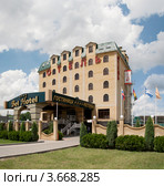 Гостиница и ресторан "Bel Hotel" в Белореченске Краснодарского края (2012 год). Редакционное фото, фотограф Игорь Дашко / Фотобанк Лори