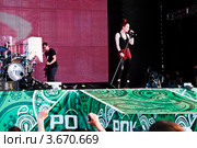 Группа Garbage на фестивале "Рок над Волгой" в Самаре (2012 год). Редакционное фото, фотограф Вадим Орлов / Фотобанк Лори