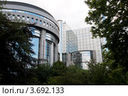 Здание Европейского Парламента. Брюссель, Бельгия (2012 год). Редакционное фото, фотограф Пётр Соболев / Фотобанк Лори