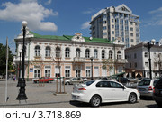 Центральная библиотека, (бывший Дом купца Ларина Г.Р.), город-герой Новороссийск (2012 год). Редакционное фото, фотограф Игорь Архипов / Фотобанк Лори