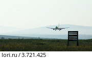 Боинг 737-800 приземляется (2012 год). Редакционное видео, видеограф Евгений / Фотобанк Лори